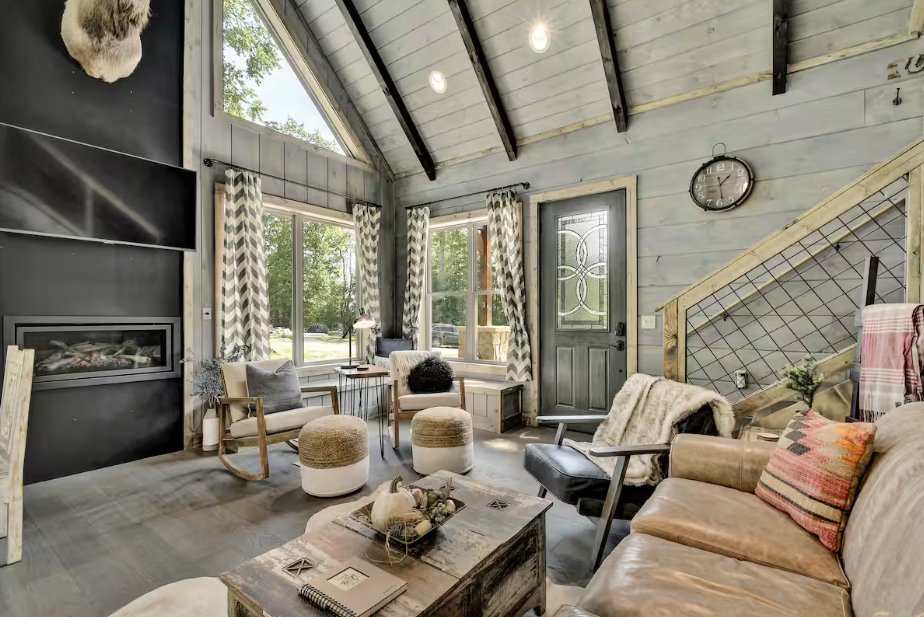 Cabin living room with fireplace cleaned